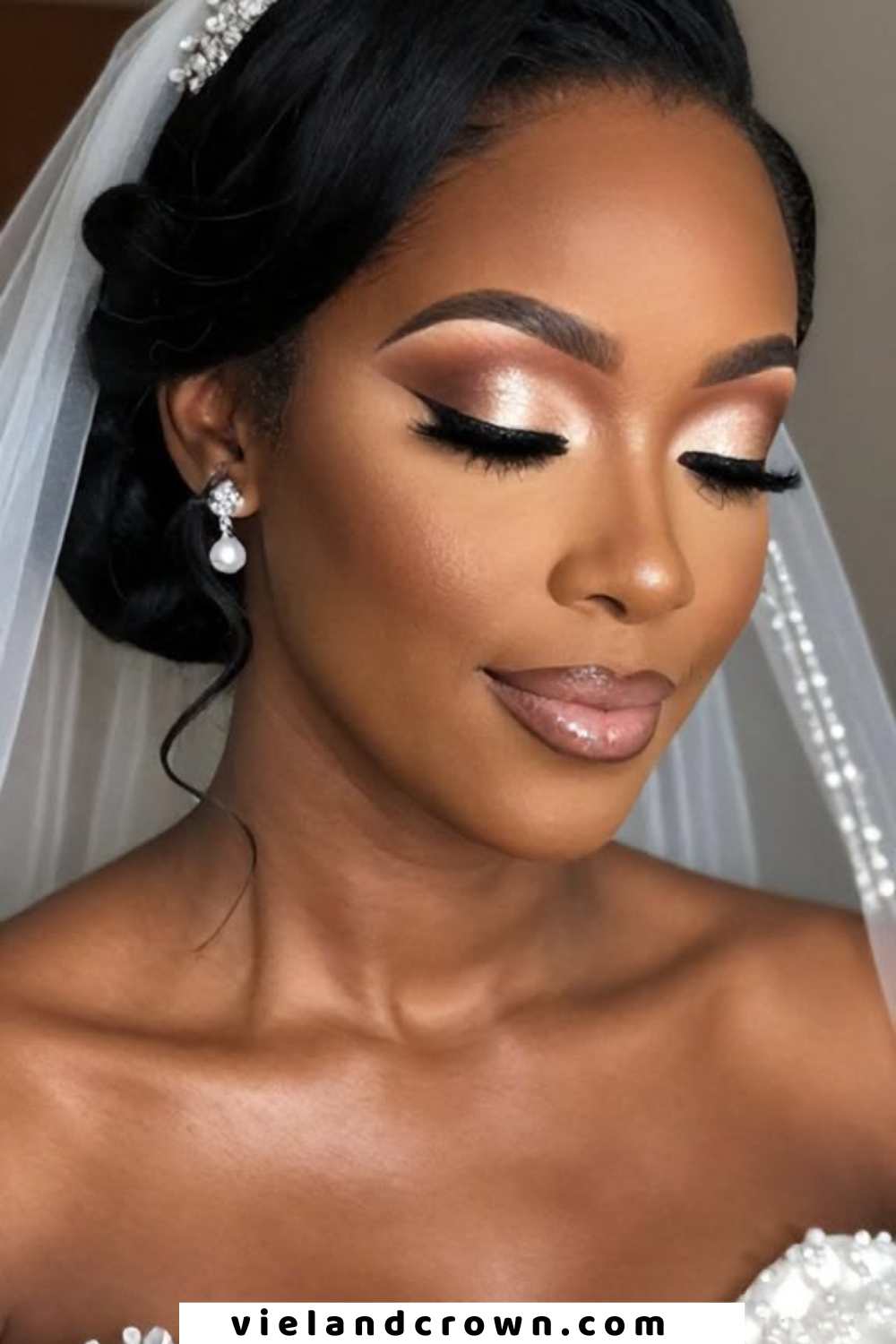 The-smoky-eye-bride-makeup-for-dark-skin