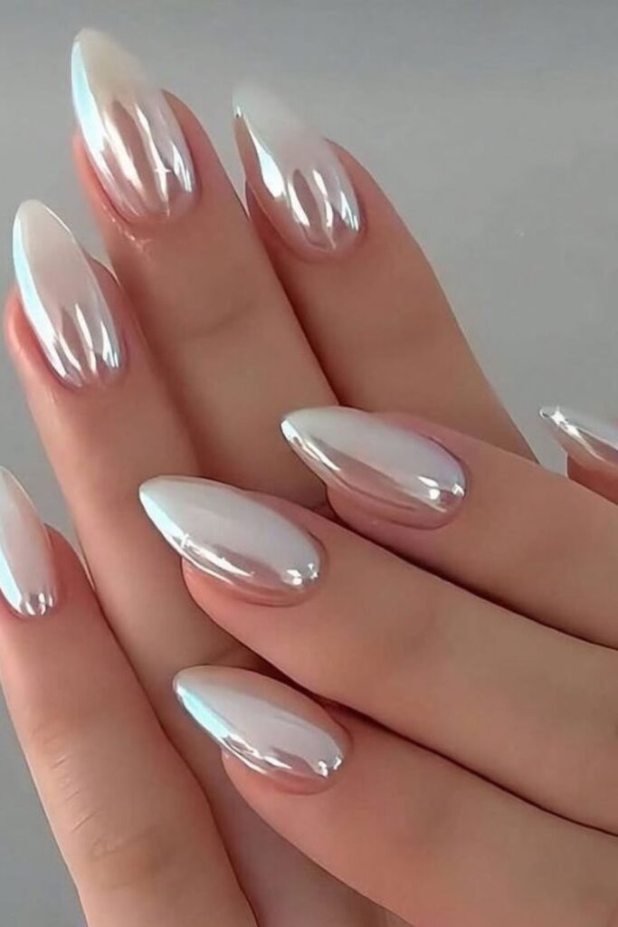 Bridal-Chrome-Nails-That-Look-Luxurious