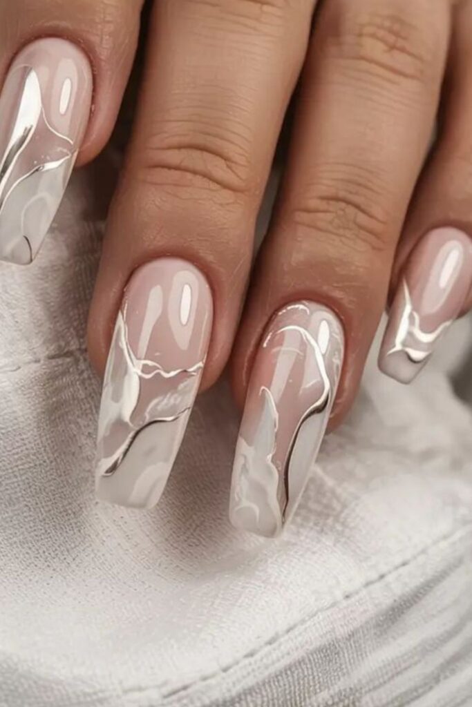 Bridal-Chrome-Nails-That-Look-Luxurious