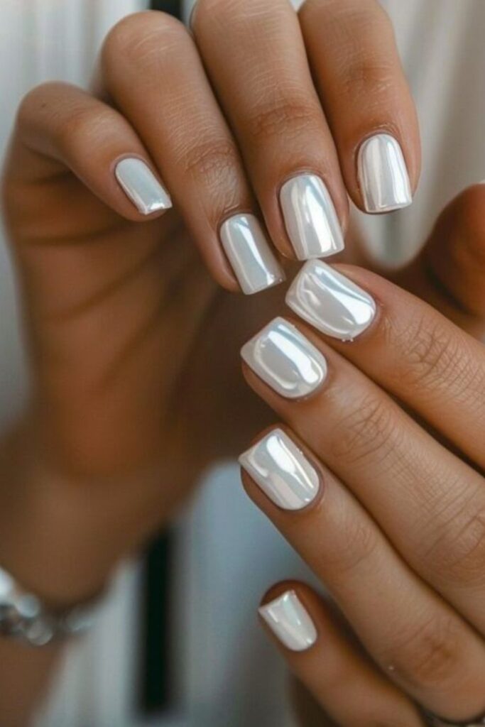Chrome-Glazed-Short-Nails
