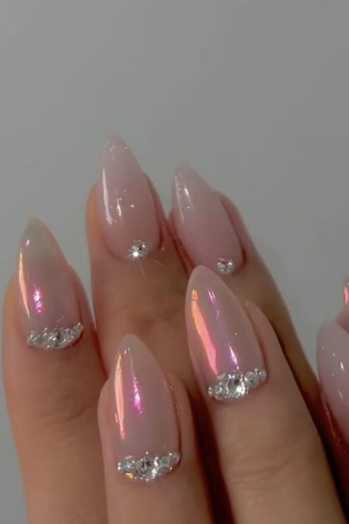 Classic-Pearl-Chrome-Nails