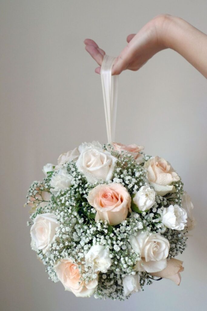 How-to-choose-your-dream-wedding-Bouquet