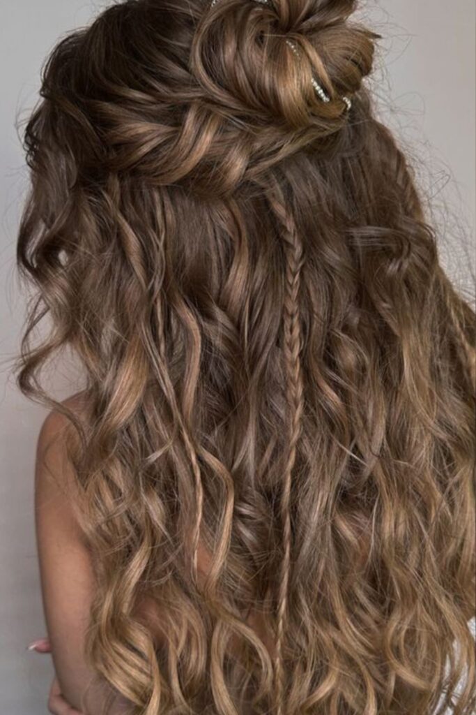 Messy-Boho-Autumn-Bun-hair