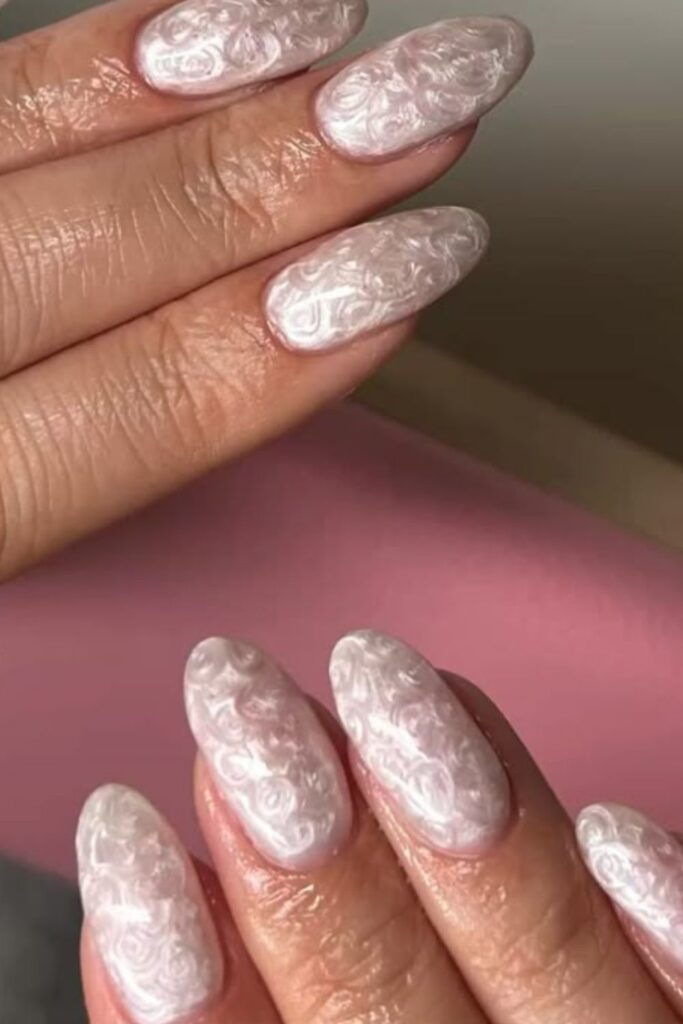 Pearl-Swirl-Nail-Design.
