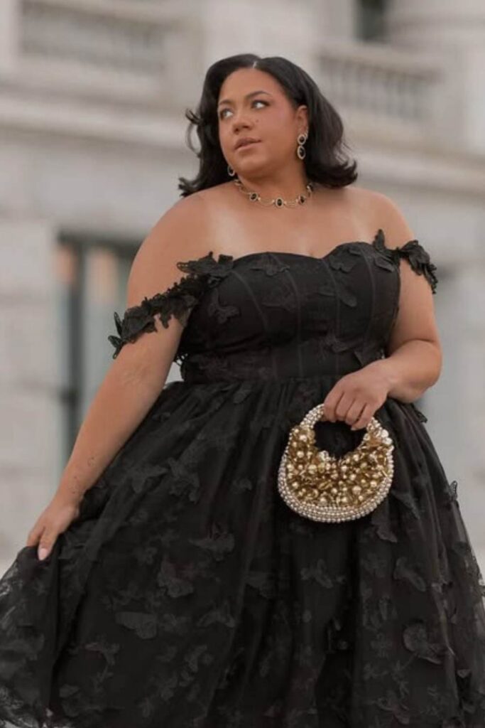 Plus-Size-Black-floral-lace-midi-Dress-Ideas