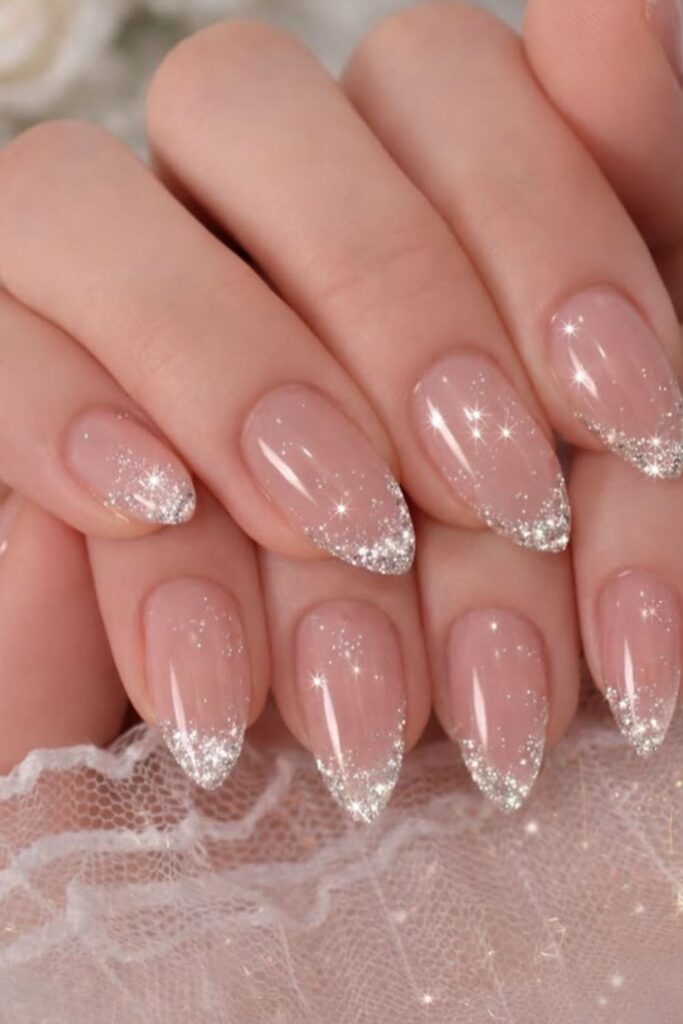 Soft-Glitter-Short-Nails.